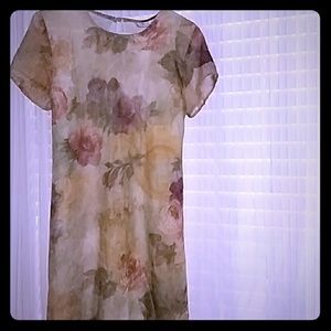 Sale🤑 Price Firm dressy like crepe material 5/$20